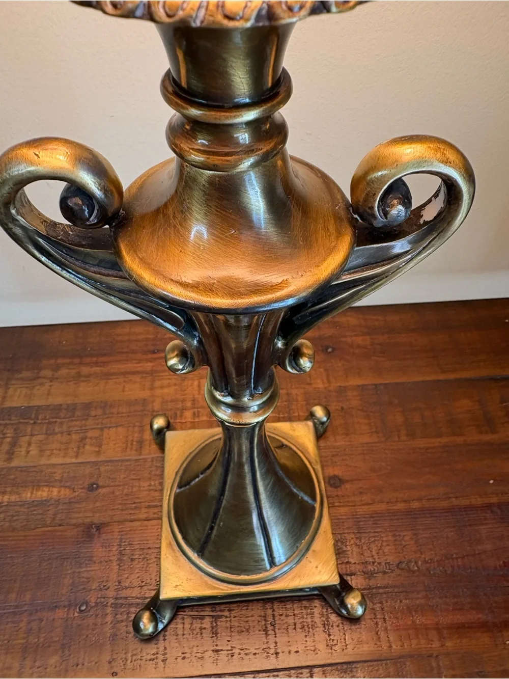 Vintage Lamp Featuring Brass Finish And Unique Geometric-Patterned Lamp Shade - Picture 5 of 16